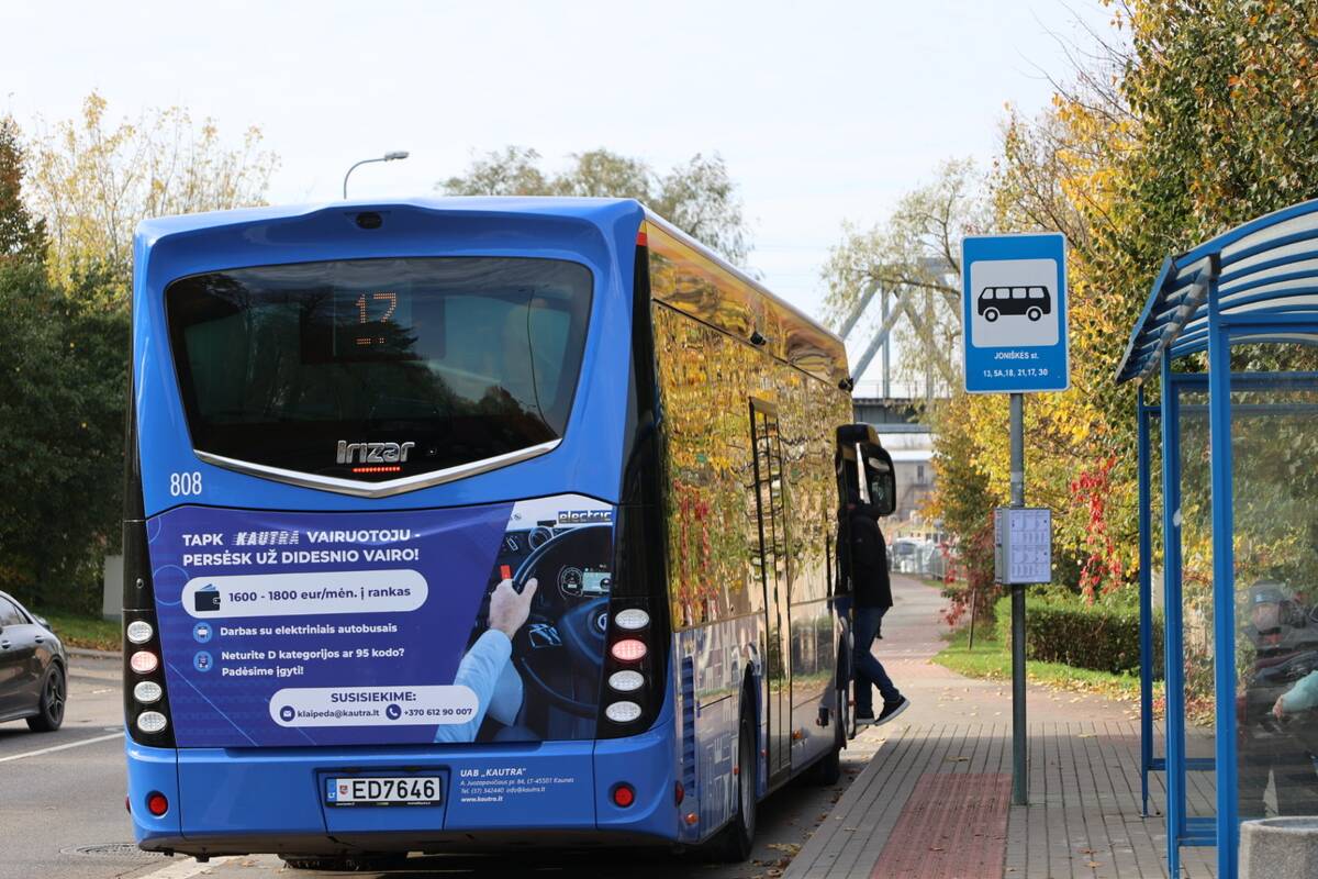 Tvarka: į Joniškės kapines veš ne tik 17, bet ir 18, 21, 30, 99 ir 117 maršrutų autobusai.