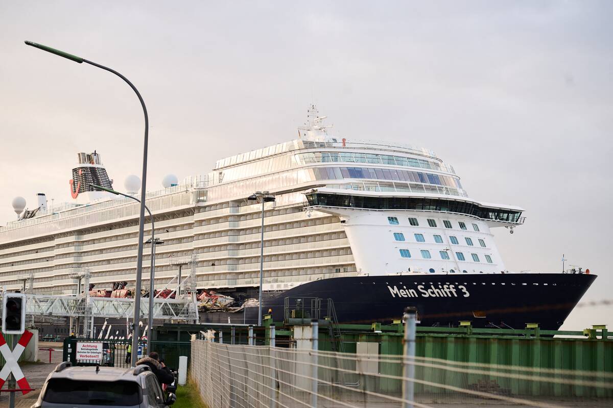 Nelaimė: praeitą sekmadienį kruizinis laivas „Mein Schiff 3“ Šiaurės jūroje susidūrė su konteineriniu laivu.