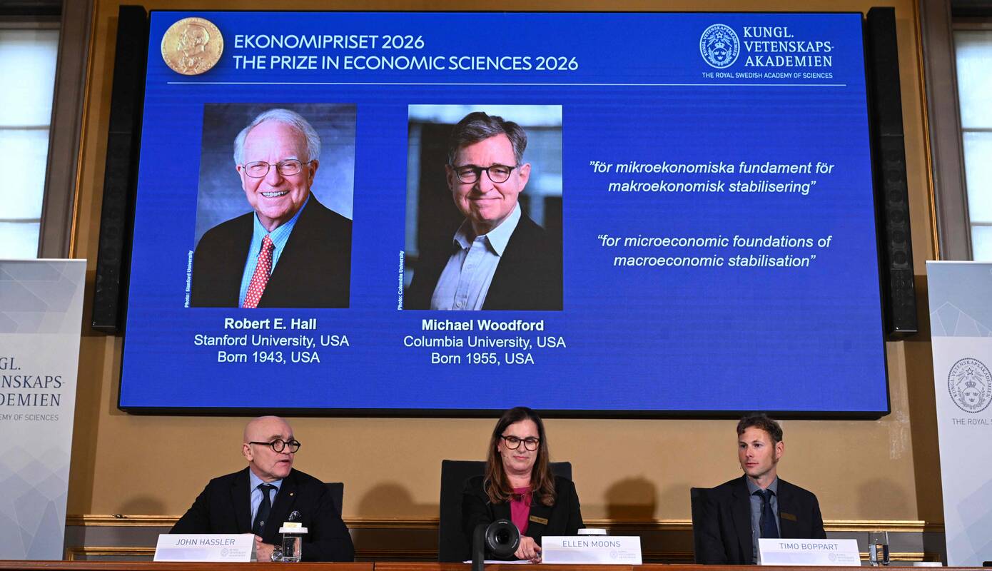 
<span>Nobelio ekonomikos premija skirta dviem amerikiečių ekonomistams</span>
