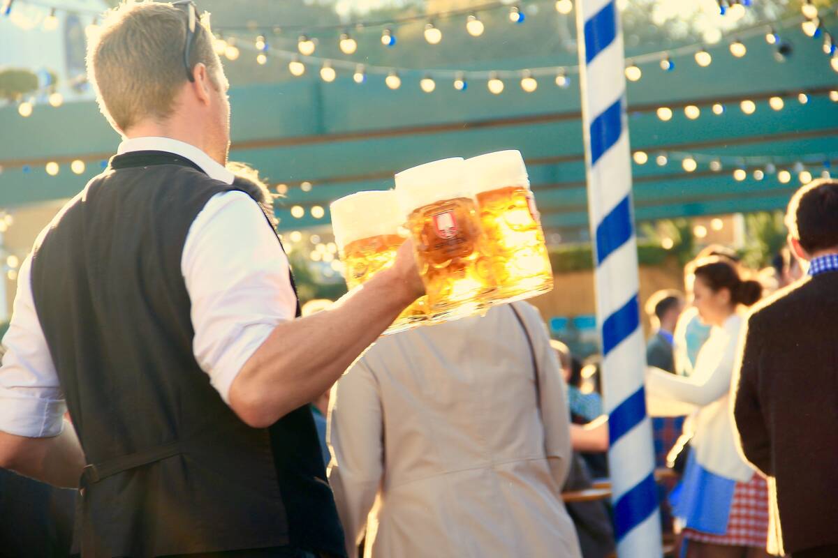 
<span>Alaus festivalis „Oktoberfest“ Miunchene sulaukė rekordinio lankytojų skaičiaus</span>
