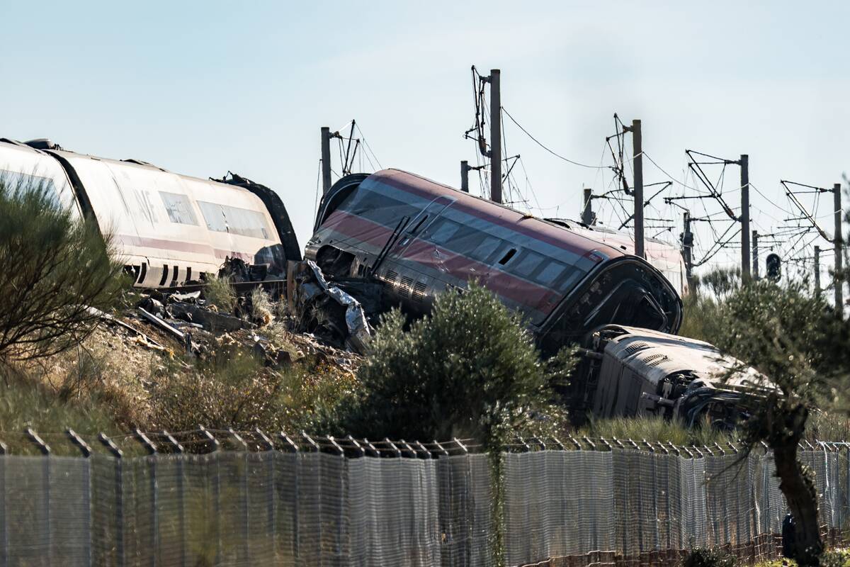 
<span>Transporto ministerija: Ispanijoje per traukinių katastrofą žuvusių žmonių skaičius išaugo iki 74</span>
