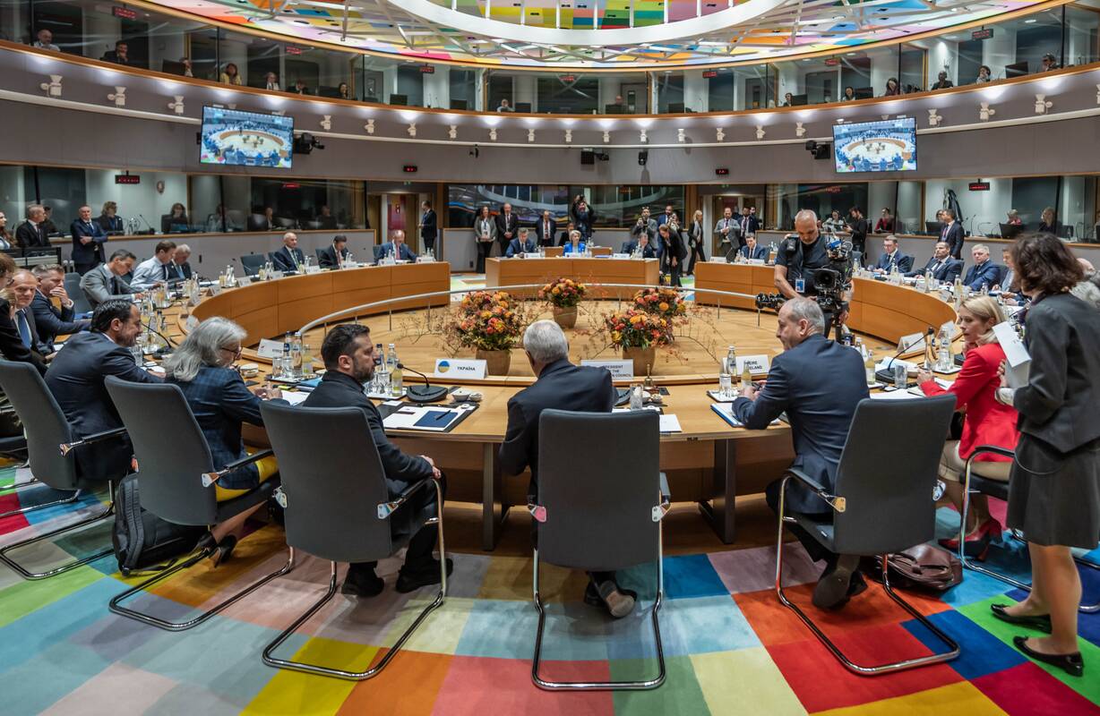 
<span>ES lyderiai vienbalsiai pasmerkė Donaldo Trumpo sprendimą sušvelninti sankcijas Rusijai </span>
