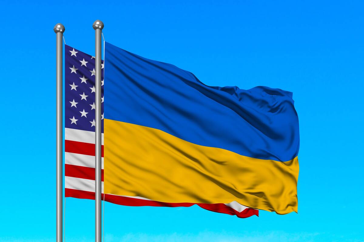 
<span>JAV senatoriai: Trumpo sandoris su Putinu yra ukrainiečių išdavystė</span>
