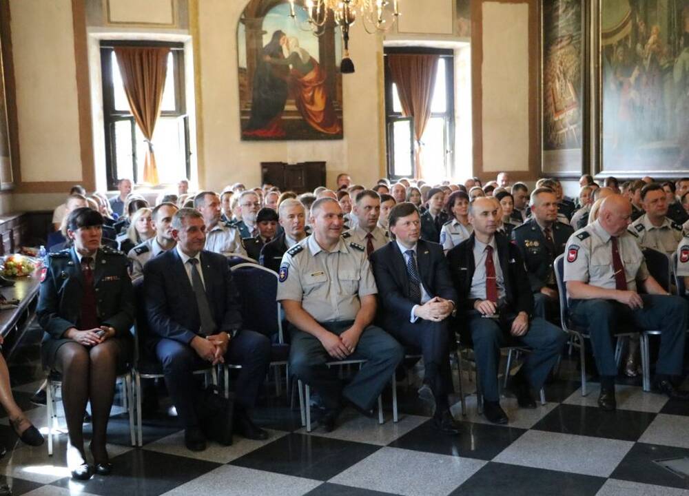 Apdovanoti Kauno policijos pareigūnai