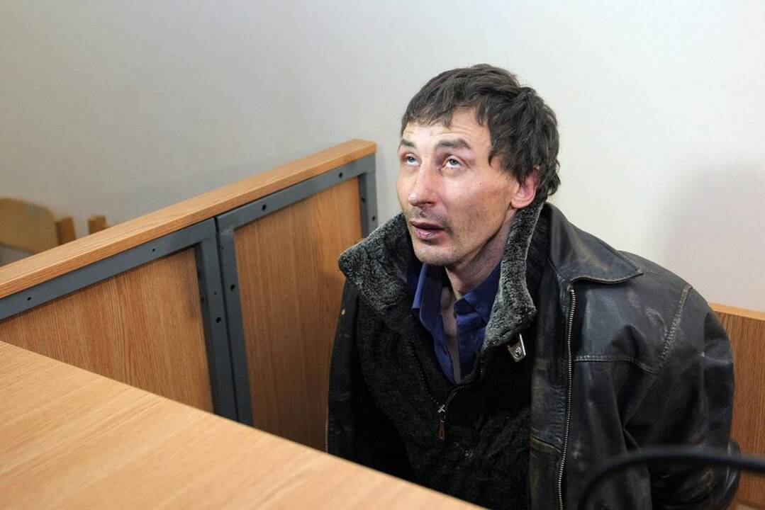 Savo vaikų nužudymu įtariamą Aurelijų B. teismas leido suimti trims mėnesiams.