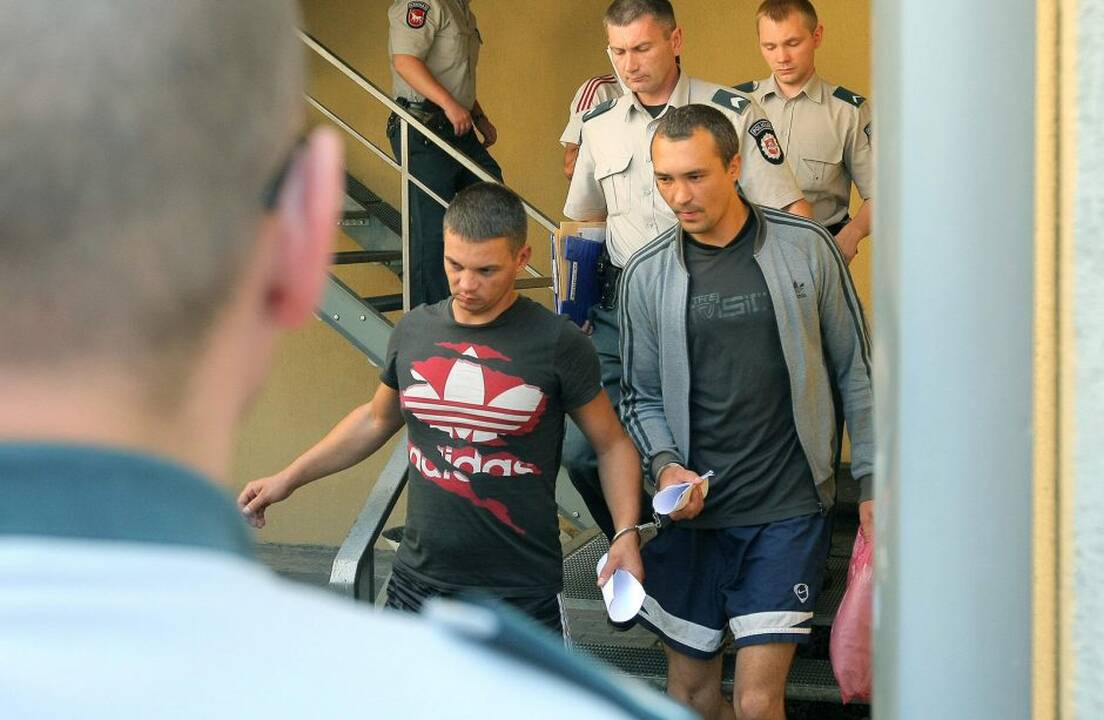 Teismas leido suimti įtariamuosius jaunuolio sumušimu ir prievartavimu
