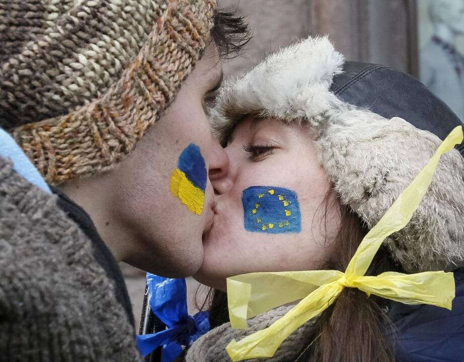 Ukrainos sostinėje - protestai ir gyva grandinė