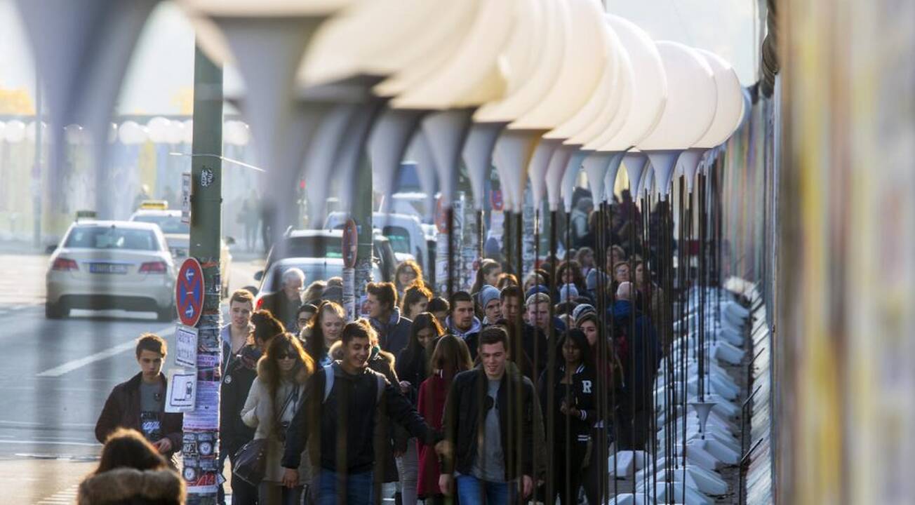 1989 metų lapkričio 9-ąją griuvusiai Berlyno sienai