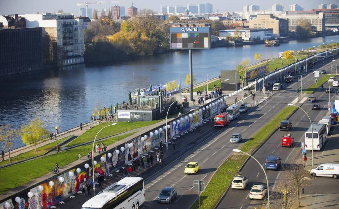 1989 metų lapkričio 9-ąją griuvusiai Berlyno sienai