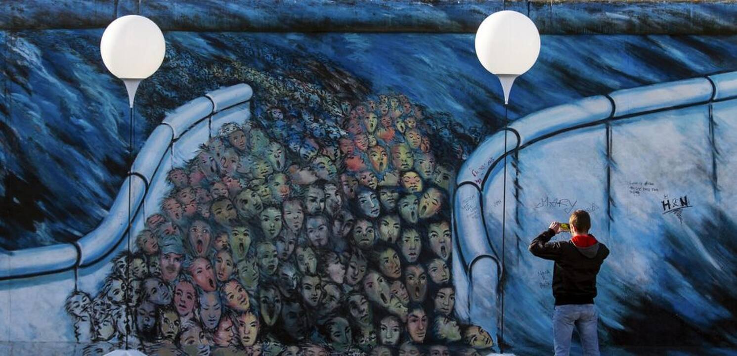 1989 metų lapkričio 9-ąją griuvusiai Berlyno sienai