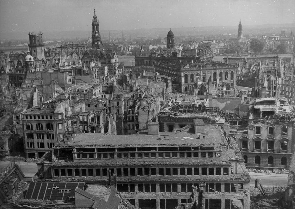Po Dresdeno bombardavimo – 70 metų