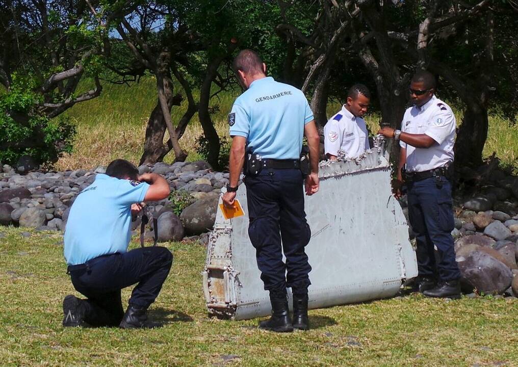 MH370: lėktuvo dalių beieškant