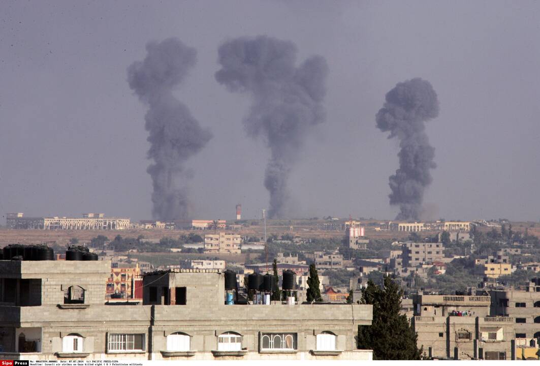 Izraelio premjeras įsakė armijai pradėti antžeminį puolimą Gazos Ruože