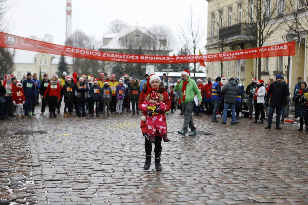 Padovanok senjorams Kalėdas 2018