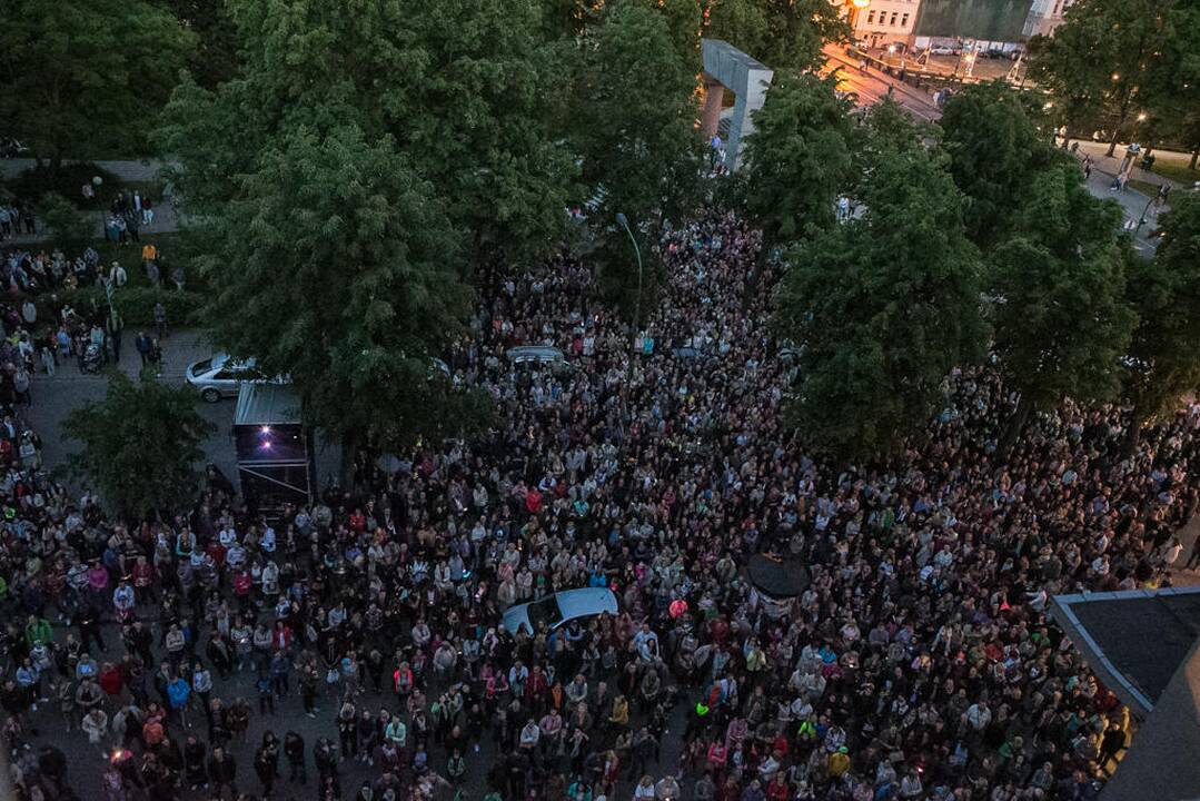 Šokis "Kalbantis bokštas"
