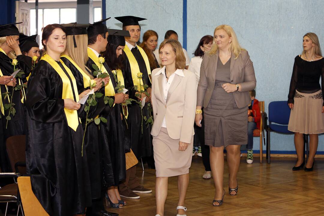Diplomų teikimas socialiniame fakultete