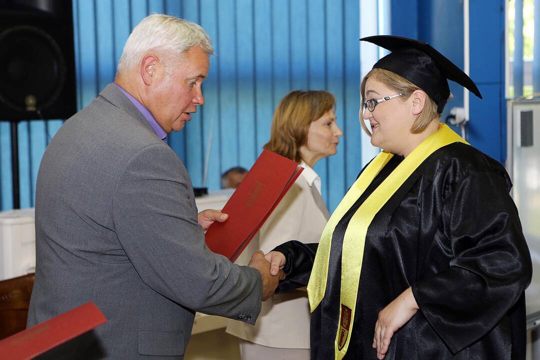 Diplomų teikimas socialiniame fakultete