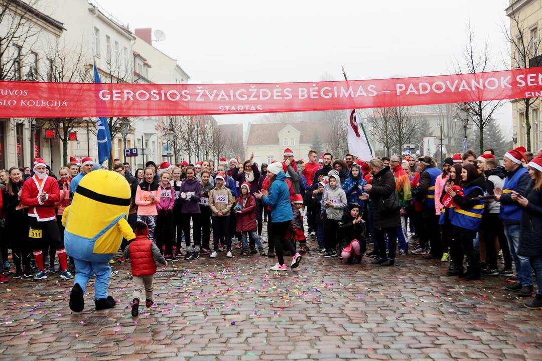 Kalėdinis bėgimas "Padovanok senjorams Kalėdas"