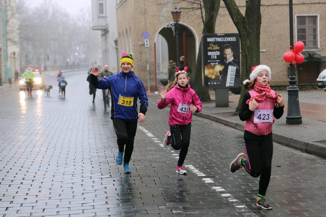 Kalėdinis bėgimas "Padovanok senjorams Kalėdas"