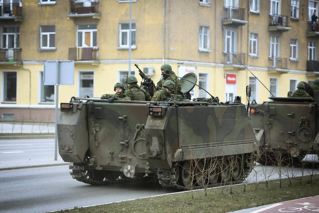 Karinės pratybos "Žaibo kirtis"