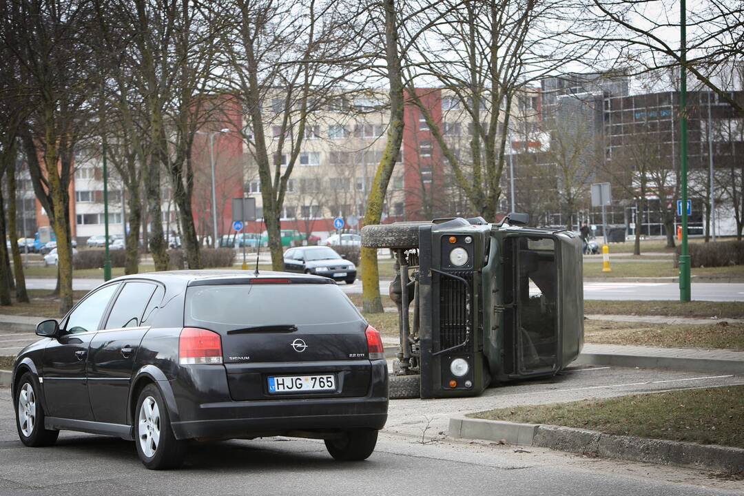 Karinės pratybos "Žaibo kirtis"