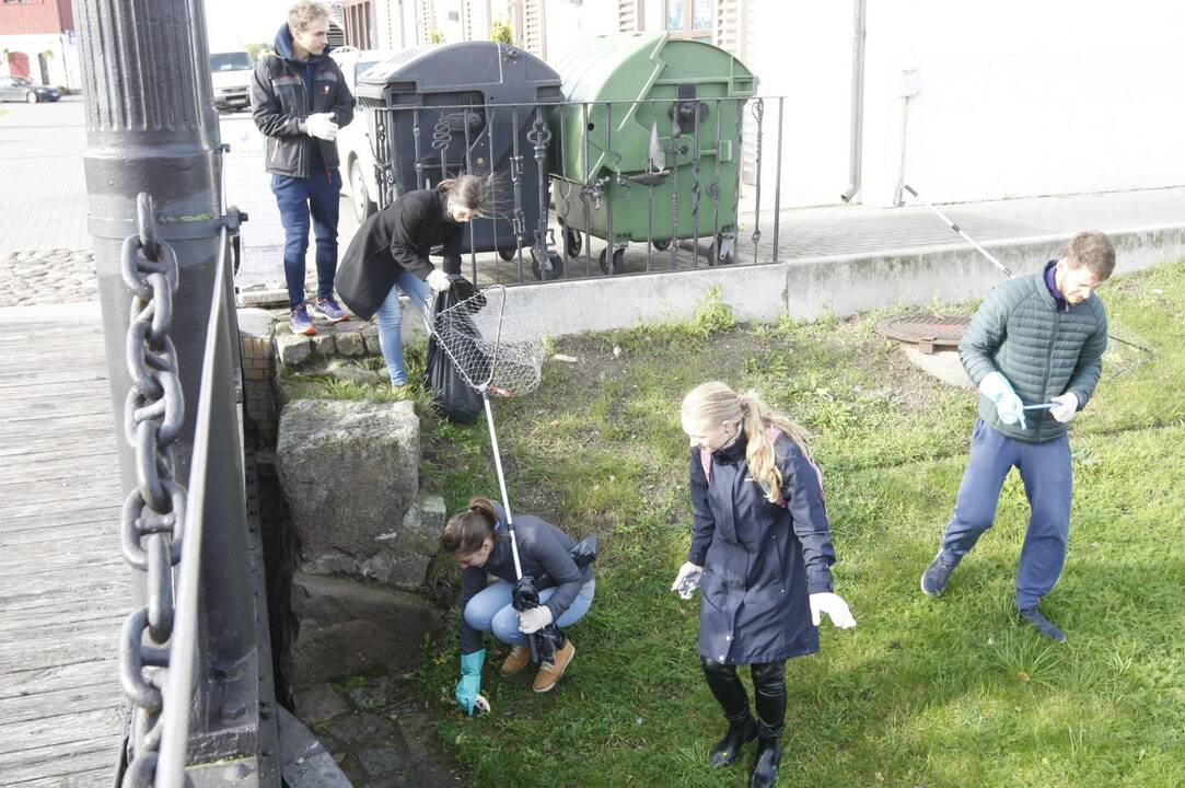 Upės dugne – mylimosios nuotrauka?