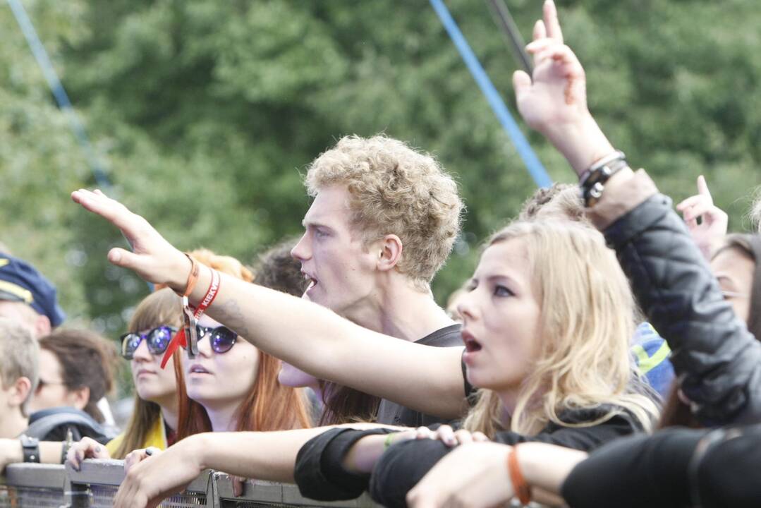 Festivalio „Karklė 2014 Live Music Beach“ dalyviams smagu bet kokiu oru