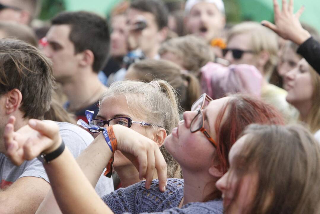 Festivalio „Karklė 2014 Live Music Beach“ dalyviams smagu bet kokiu oru