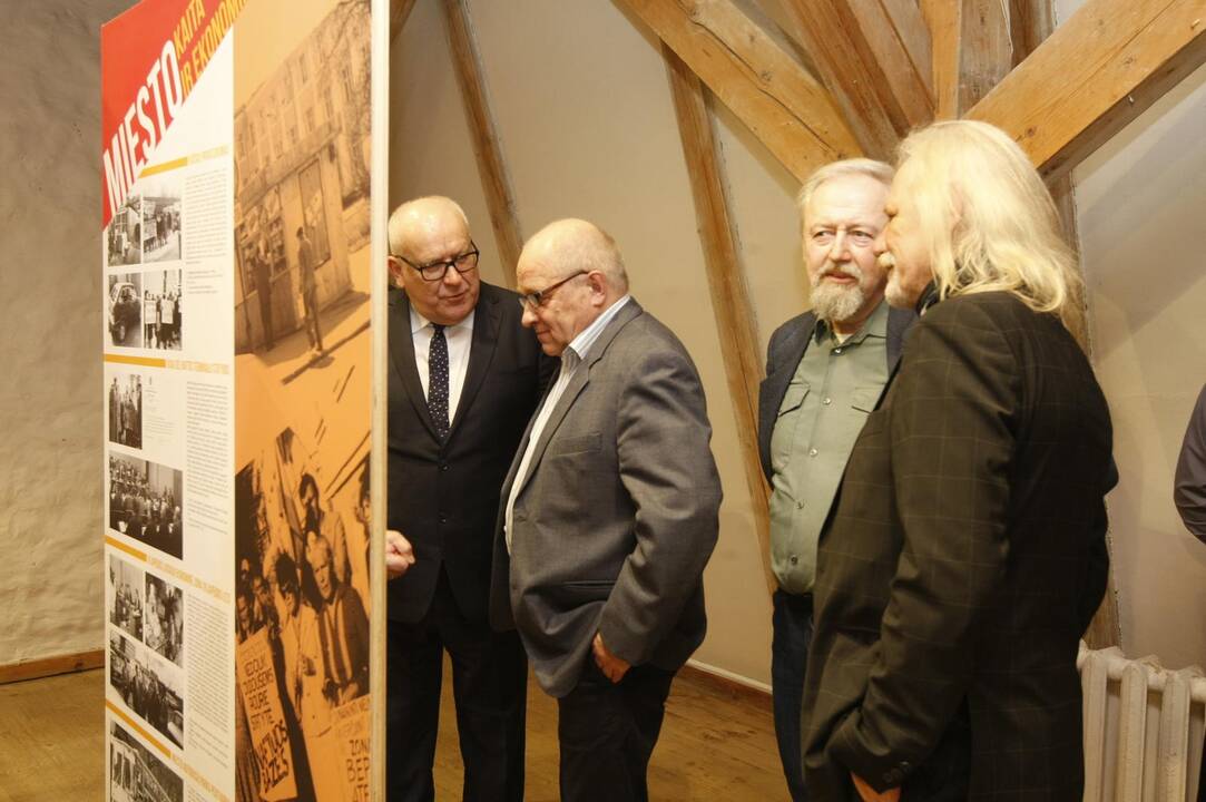 Parodos "Paskutinei kartai, pasirinkusiai audrą" atidarymas