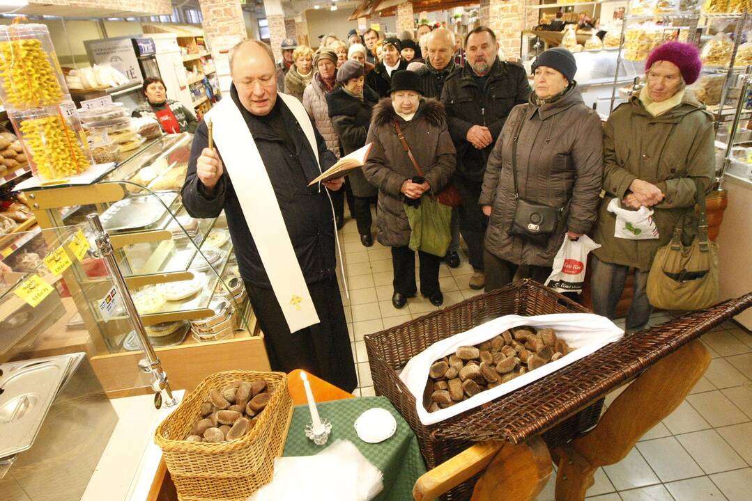 Šv. Agotos duonos dalinimas Klaipėdoje