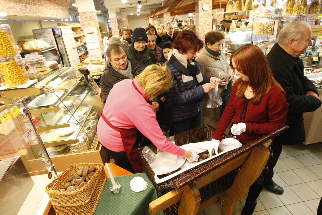 Šv. Agotos duonos dalinimas Klaipėdoje