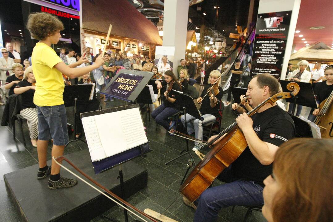 Klaipėdiečiai dirigavo Klaipėdos muzikinio teatro orkestrui