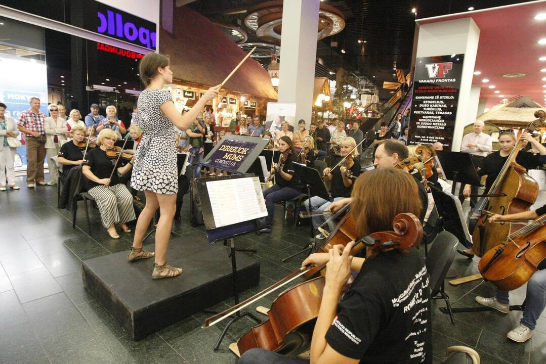 Klaipėdiečiai dirigavo Klaipėdos muzikinio teatro orkestrui