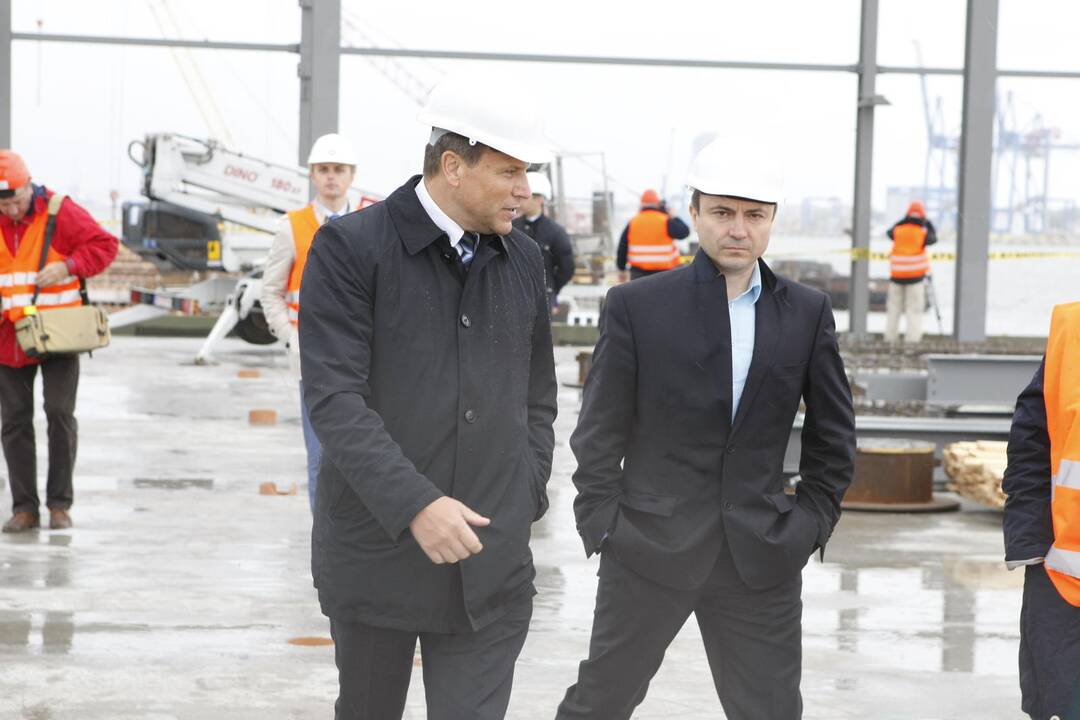 SGD terminalo krantinėje iškeltas statybų vainikas