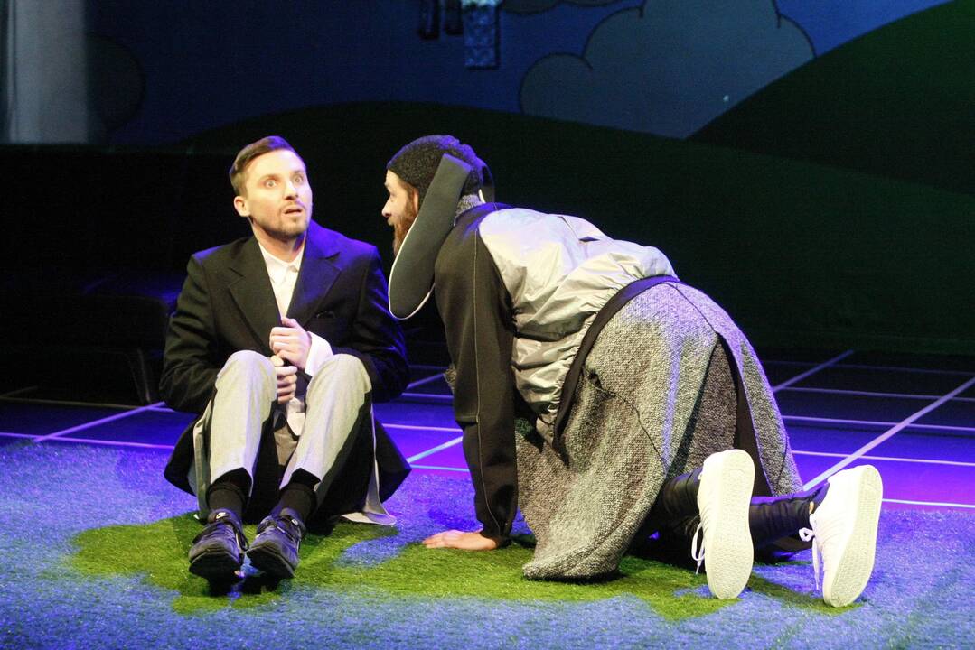 Klaipėdiečiai Dramos teatre jaukinsis vidinį triušį