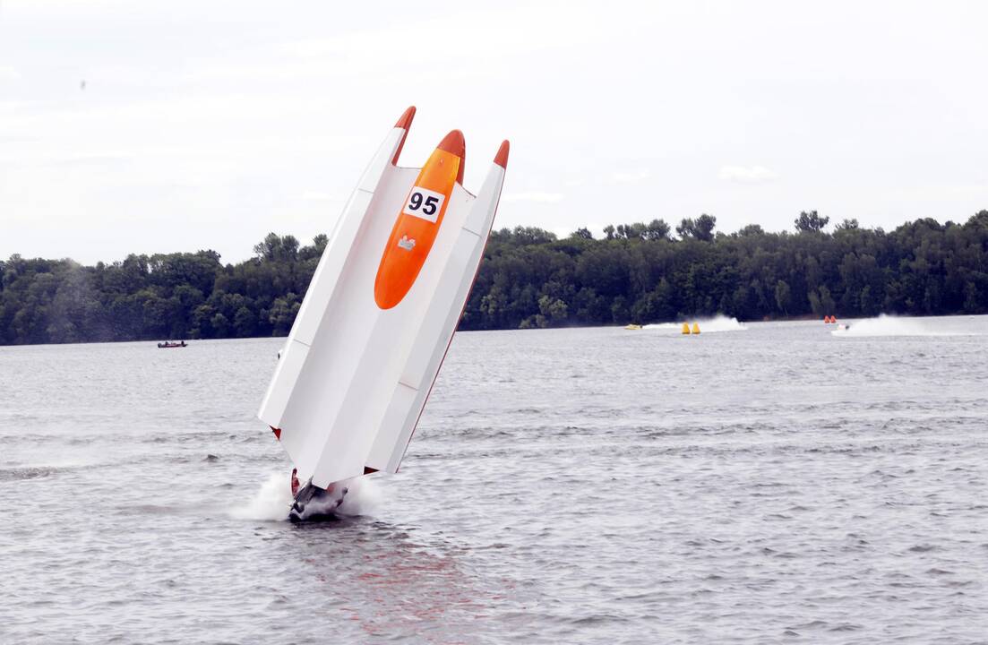 Kaune startavo F-2 pasaulio čempionatas