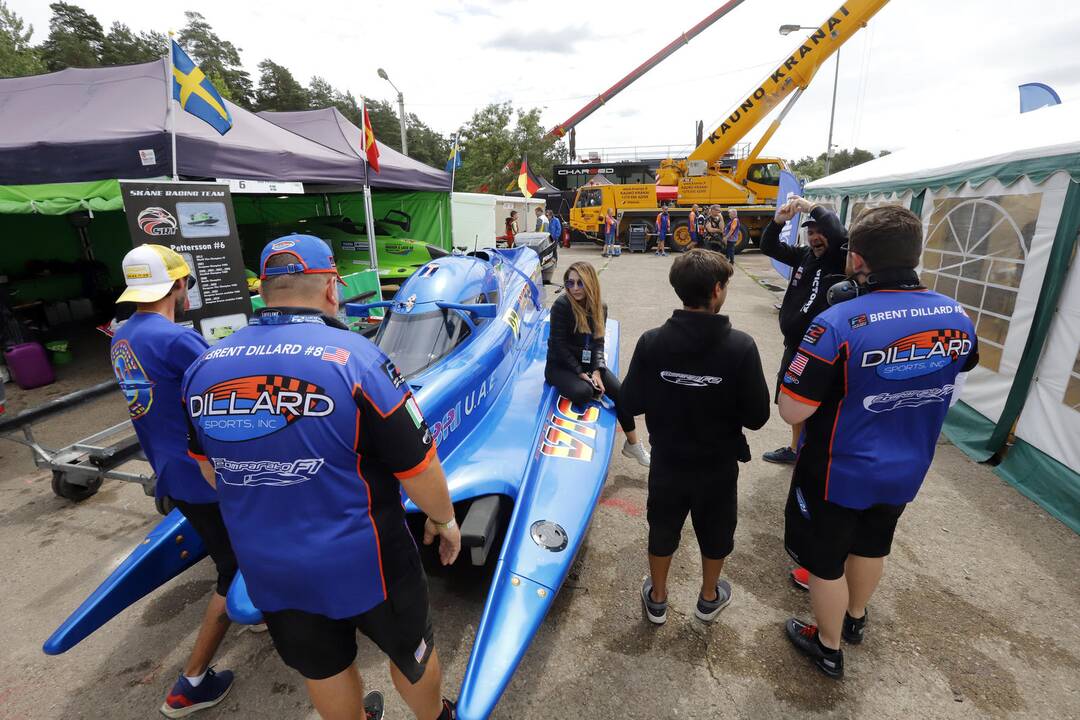 Kaune startavo F-2 pasaulio čempionatas
