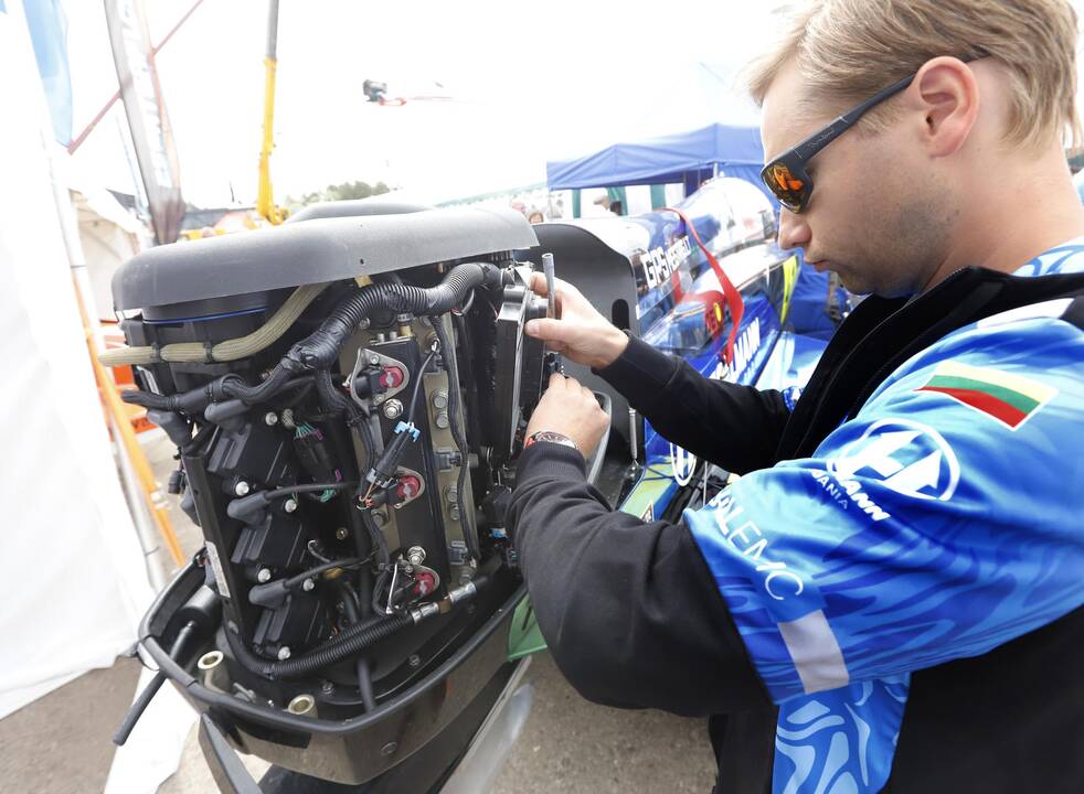 Kaune startavo F-2 pasaulio čempionatas