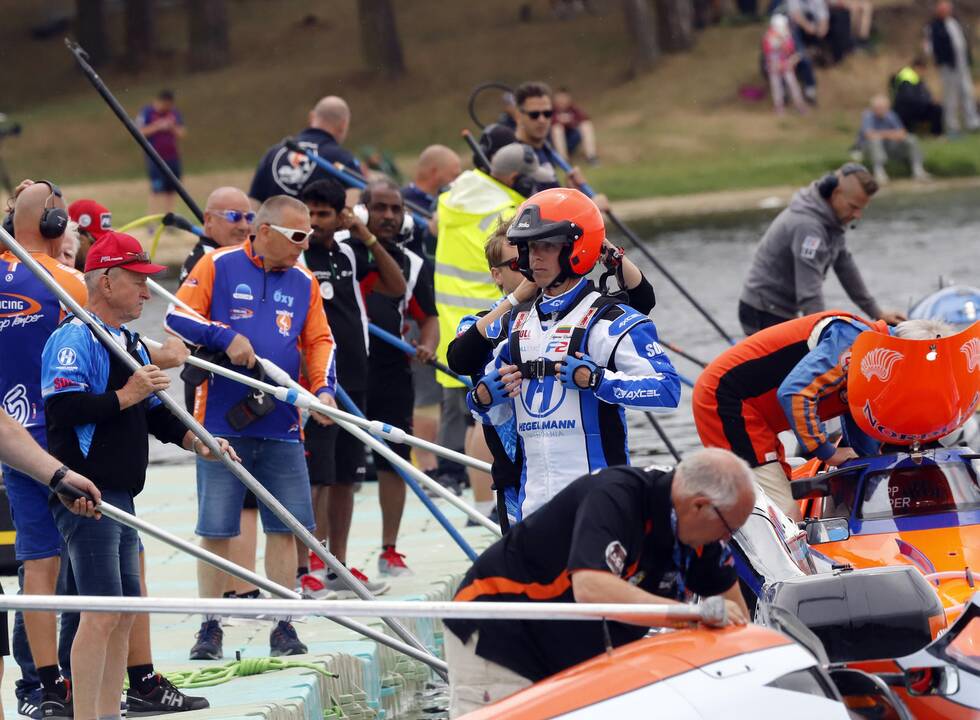 Kaune startavo F-2 pasaulio čempionatas
