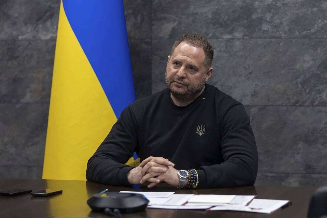 Zelenskio vyriausiasis patarėjas: rusai gerbia tik jėgą ir niekina visus, kas jos nenaudoja
