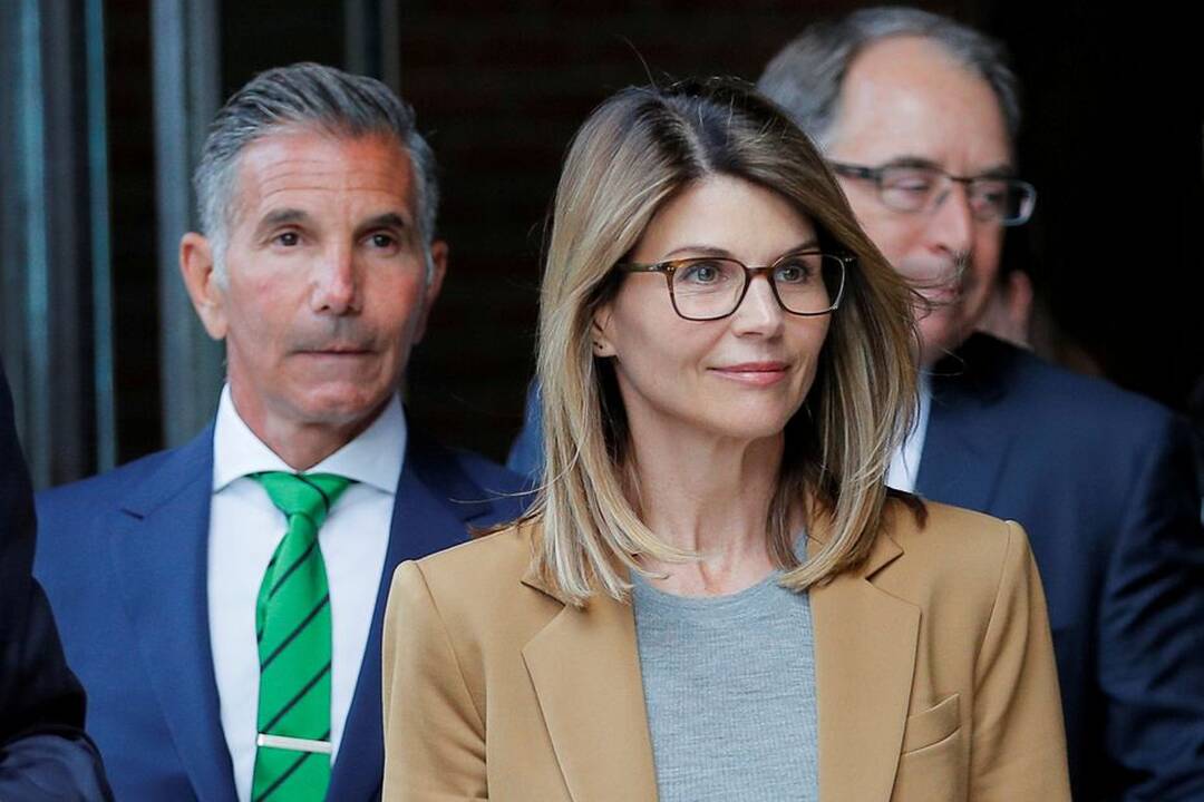 Lori Loughlin