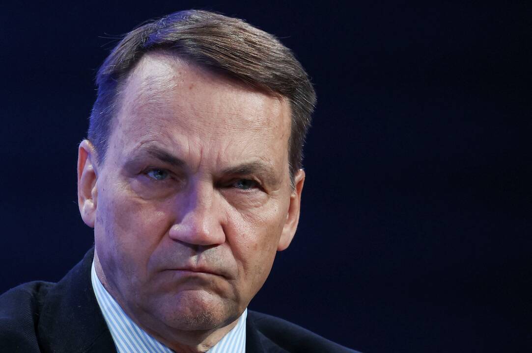 Sikorskis: Vakarų žiniasklaida menkai išmano mūsų regiono istoriją