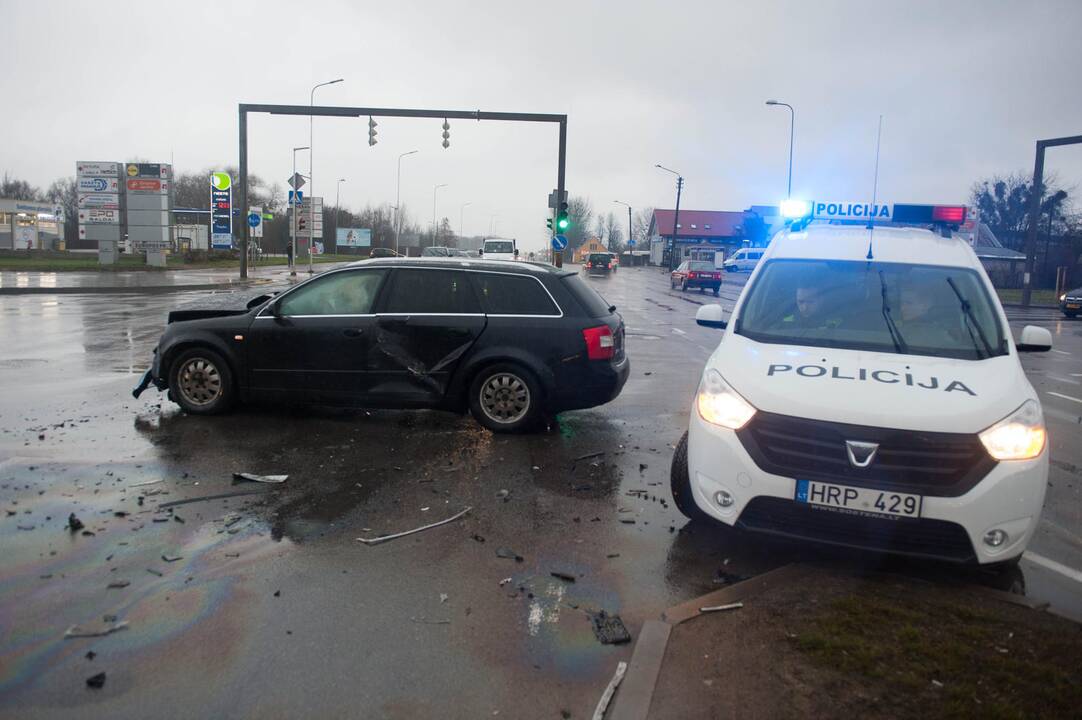 "Audi" susidūrimas Aleksote