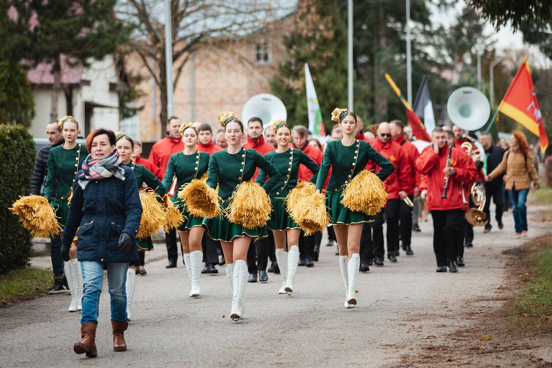 Lampėdžių bendruomenės centro 20-mečio eisena