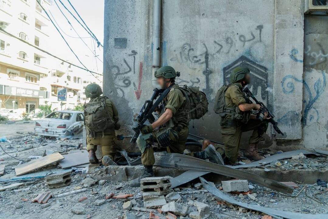 JT paraginus vežti daugiau pagalbos į Gazos Ruožą, Izraelis tęsia smūgius