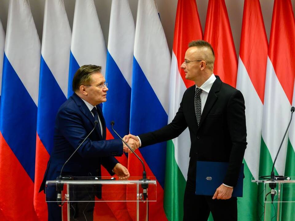 Vengrija ir Rusija susitarė dėl naujų branduolinių reaktorių plano