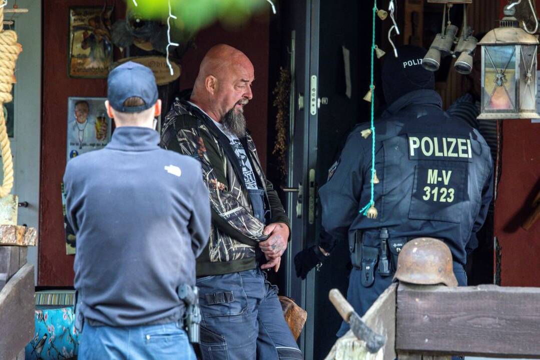 Vokietija uždraudė neonacių grupę „Hammerskins“