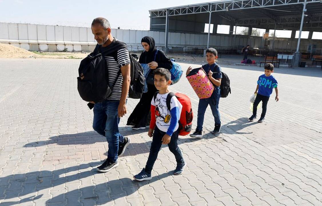 „Hamas“: Gazos Ruožo ir Egipto sienos perėja vėl atidaryta užsieniečių evakuacijai