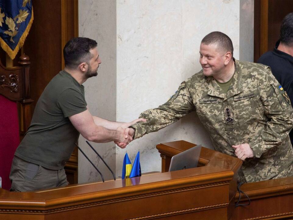 Žiniasklaida: Ukrainos prezidento biuras neigia nesutarimus tarp V. Zelenskio ir V. Zalužno