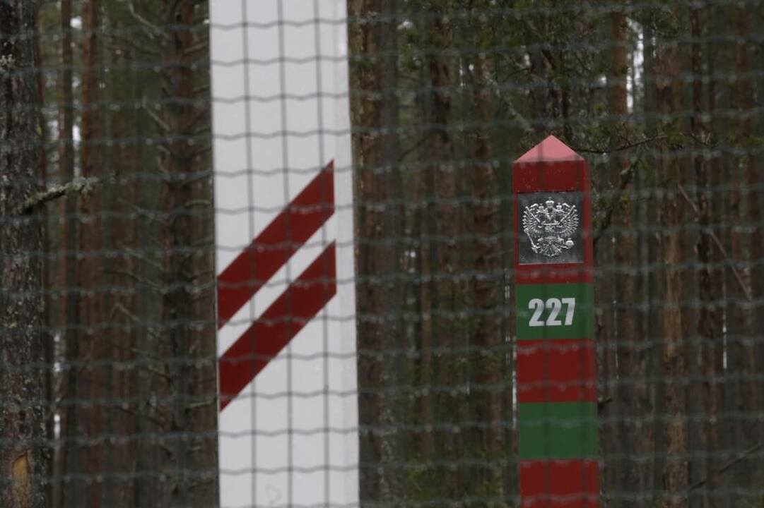 Latvija svarsto uždaryti pasienio su Rusija kontrolės punktus